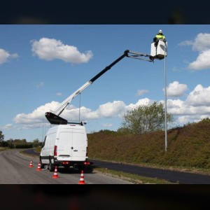 Fourgon nacelle 17m