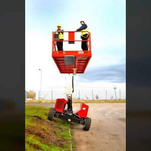 Nacelle automotrice 10m auto-nivelante