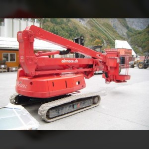 Nacelle automotrice articulée sur chenilles 14m