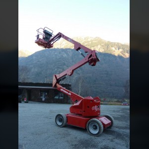 Articulating electric boom lift 15.5m