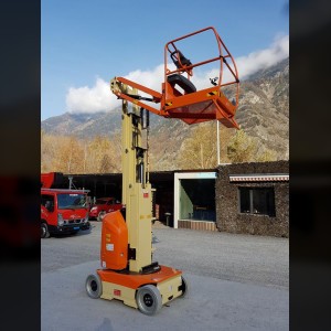 Vertical mast lift 8m