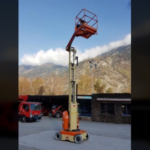 Vertical mast lift 8m