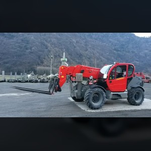 Telescopic forklift 4T